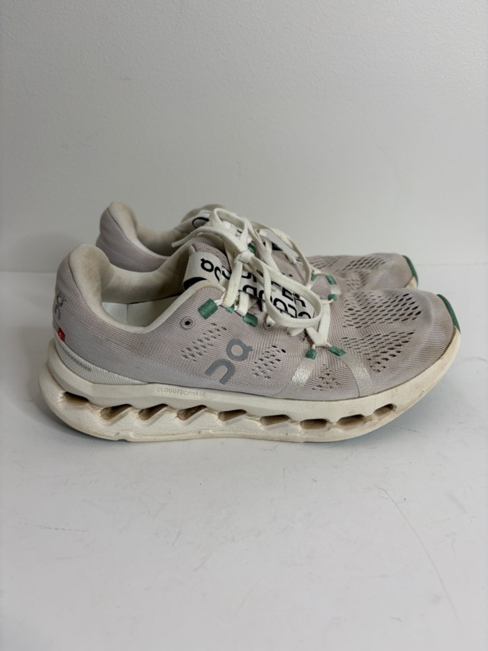 On Running Shoes Womens 7 Cloud Surfer Ivory Pearl Light Cushioned Training Gym